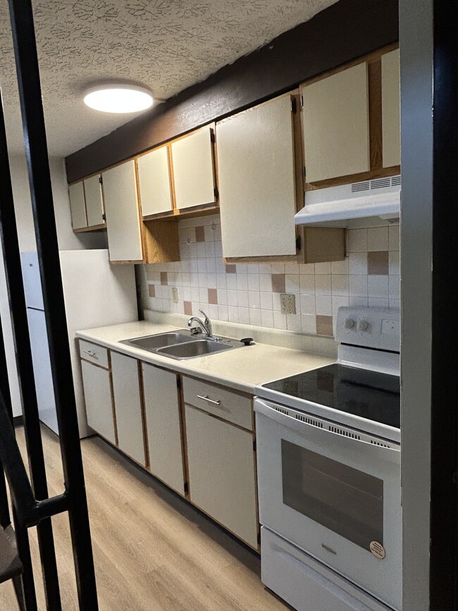 Photo - 191 Briarwood Dr Apartment Unit #173