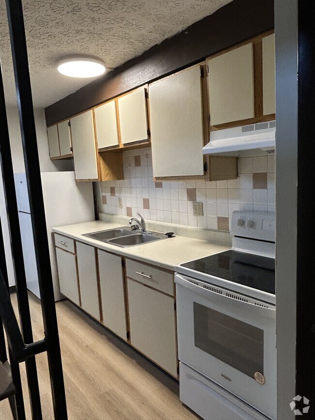 Building Photo - 191 Briarwood Dr Unit #173 Rental