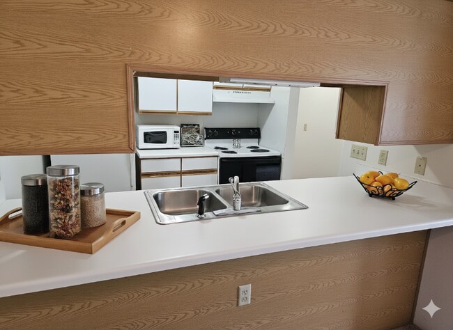 Photo - 100 Raleigh Ct Unit 309 Raleigh Court