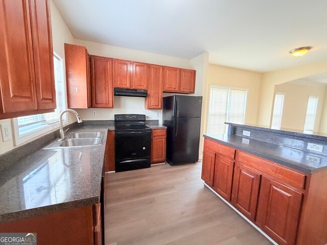 Photo - 109 Vine St NW