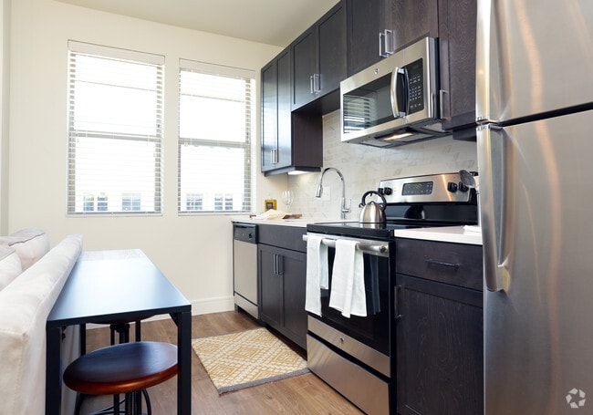 1BR,1BA-543sft - Camden Greenville