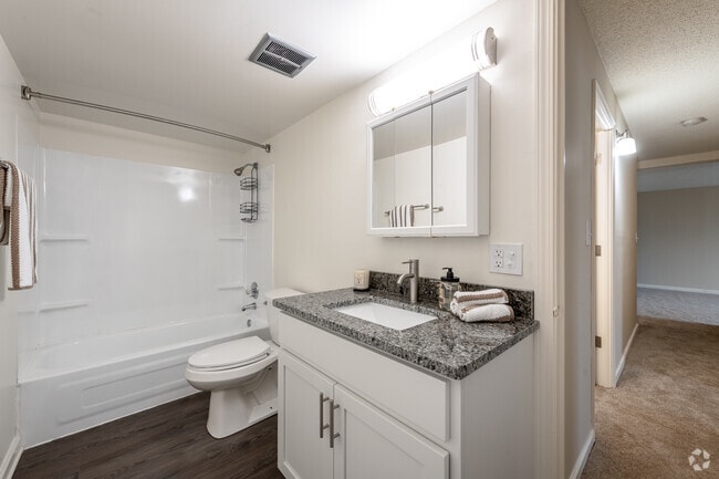 2BR, 1.5BA - 983SF