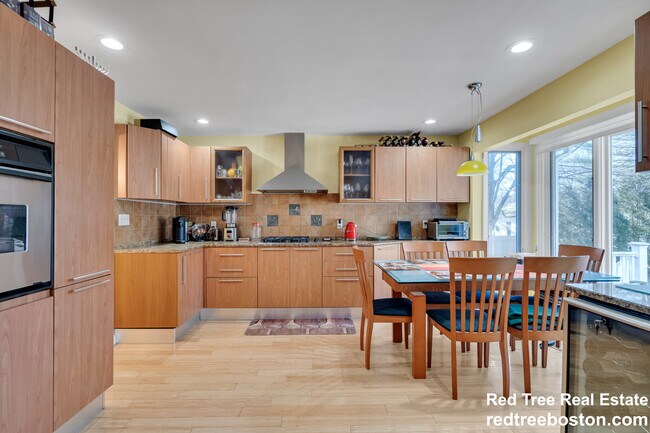 Photo - 829 Chestnut St