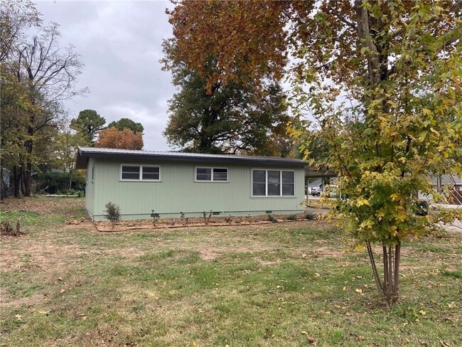 Photo - 3070 W Mt Comfort Rd