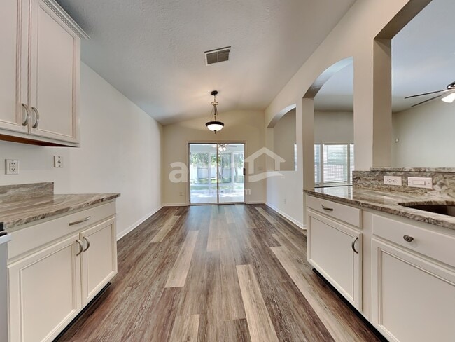 Photo - 408 Corklan Ct