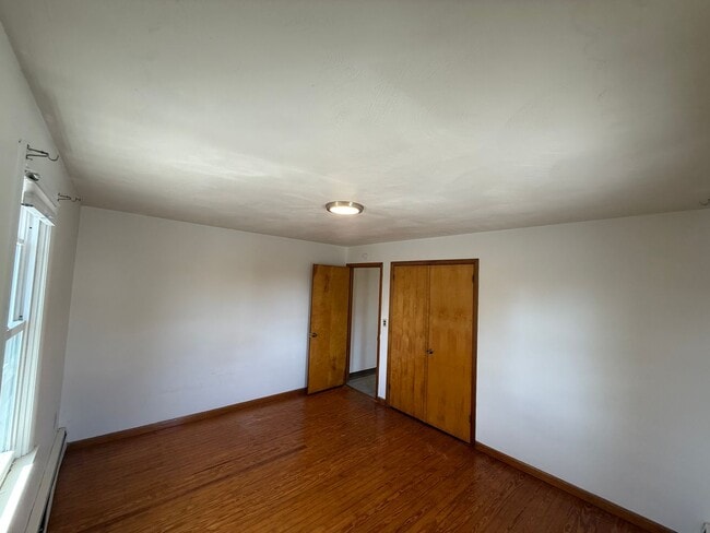 Building Photo - 520 Oak St Unit 520 Oak  4