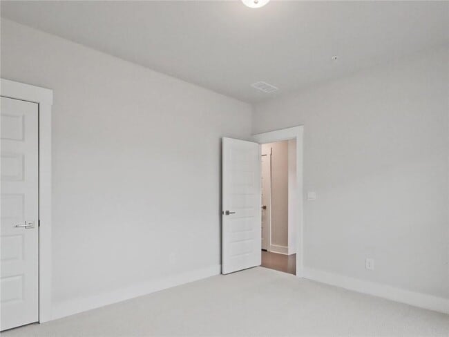 Photo - 1012 Knoxboro Ln