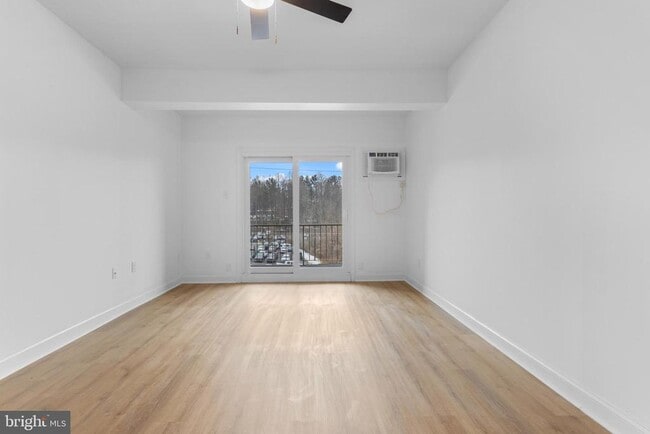 Photo - 4930 West Chester Pike Unit 304