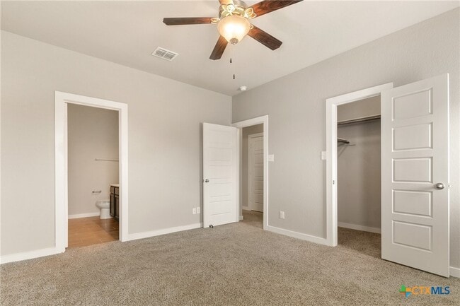 Photo - 541 Creekside Frst