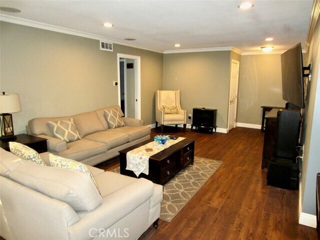 Photo - 266 S Madison Ave Unidad 106