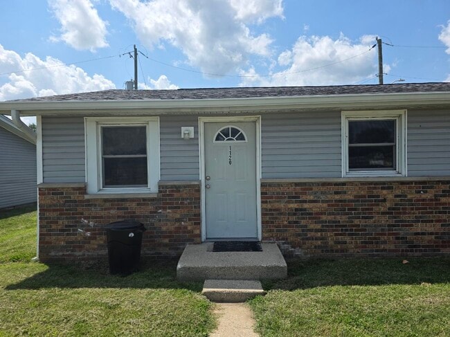 Building Photo - 1120 Leota Dr