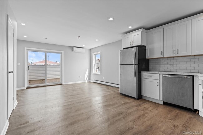 Photo - 616 E Broadway Unit 3C