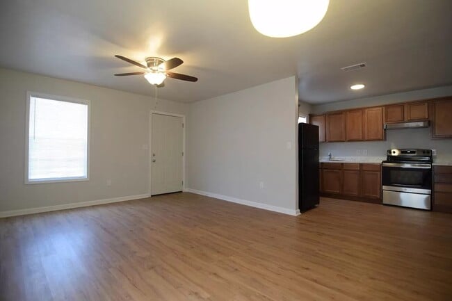 Photo - 1319 S 5th St