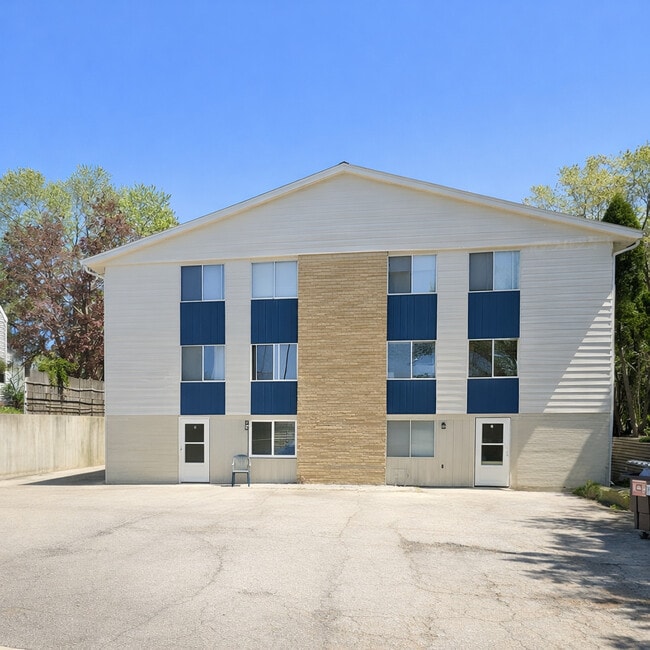 Building Photo - 451 S Main St