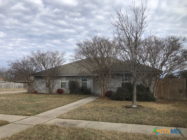 Photo - 1907 Sandstone Dr House