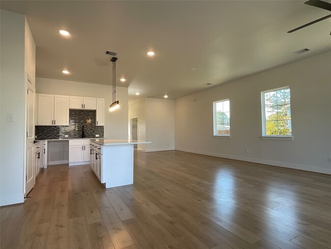 Photo - 719 Red Oak Ave