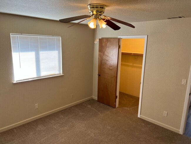 Photo - 801 Foxfire Dr