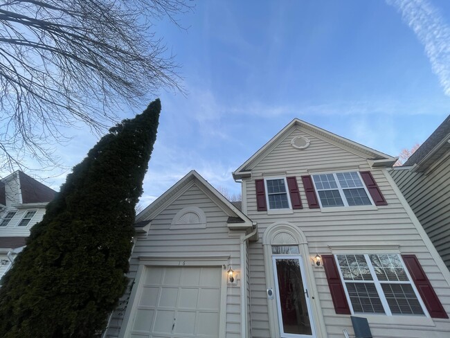 Building Photo - 16 Regency Dr Rental