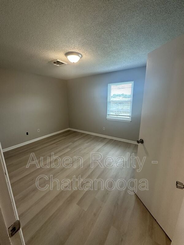 Photo - 446 9th St SE