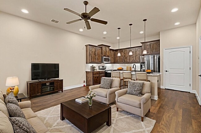 Photo - 1224 Pebblebrook Dr