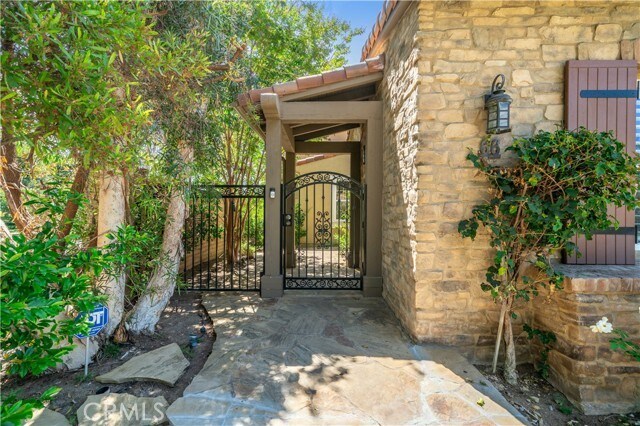 Photo - 66 Eclipse Casa