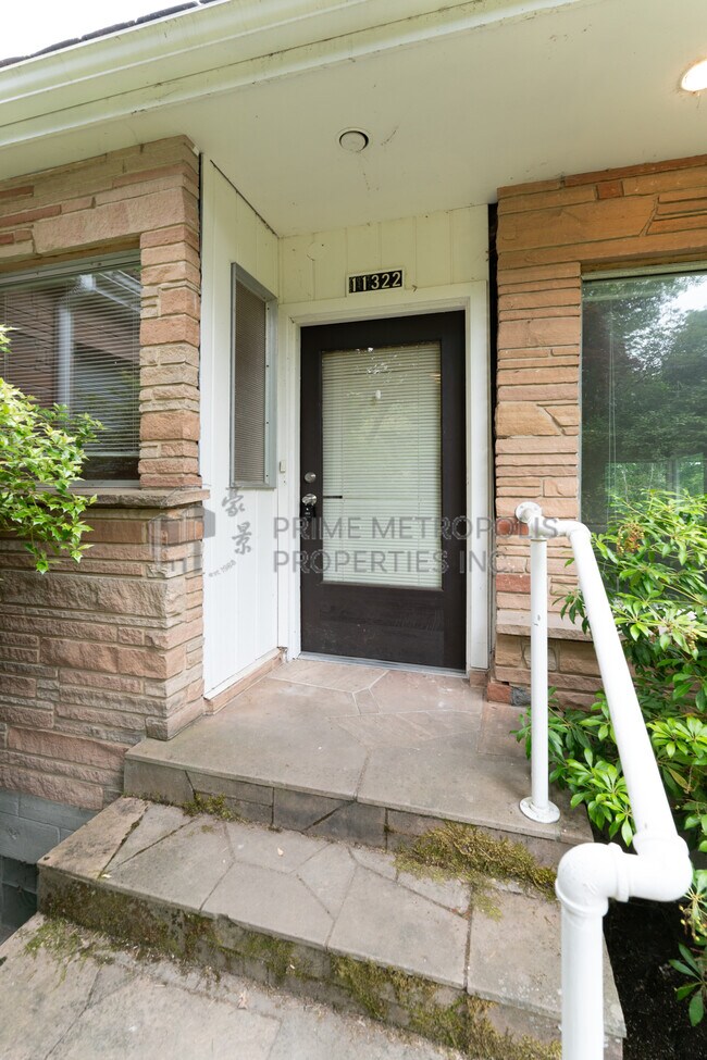 Photo - 11322 Exeter Ave NE