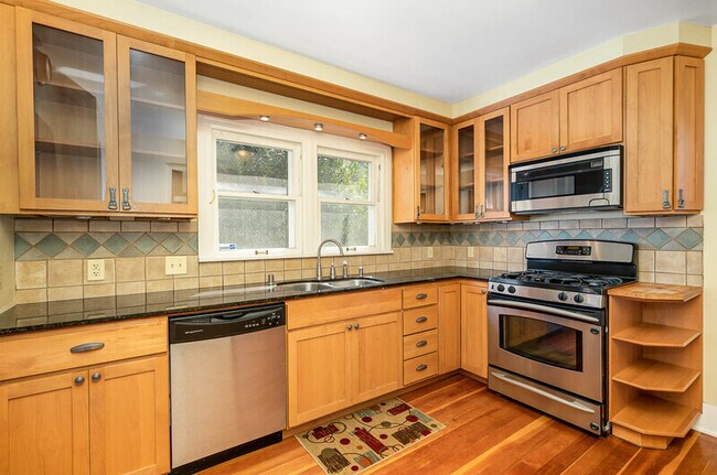 Photo - 8010 Brooklyn Ave NE