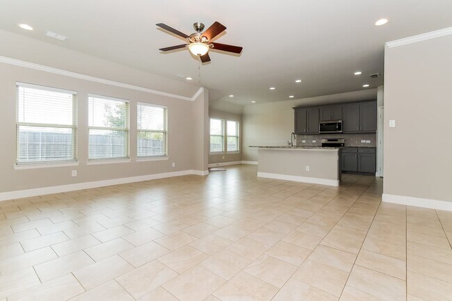 Photo - 309 Peachtree Ln