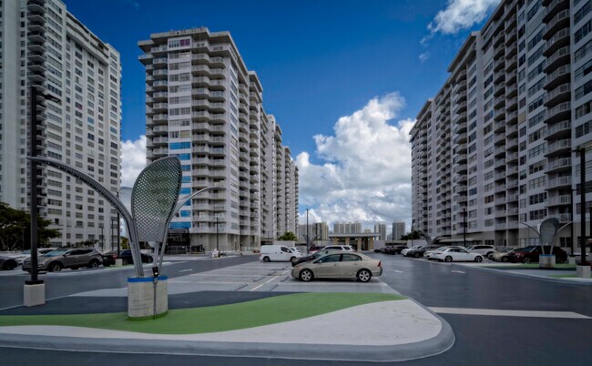 Building Photo - 18081 Biscayne Blvd Unit 403