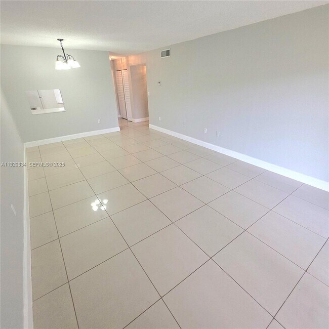 Photo - 301 NW 177th St Unit 104