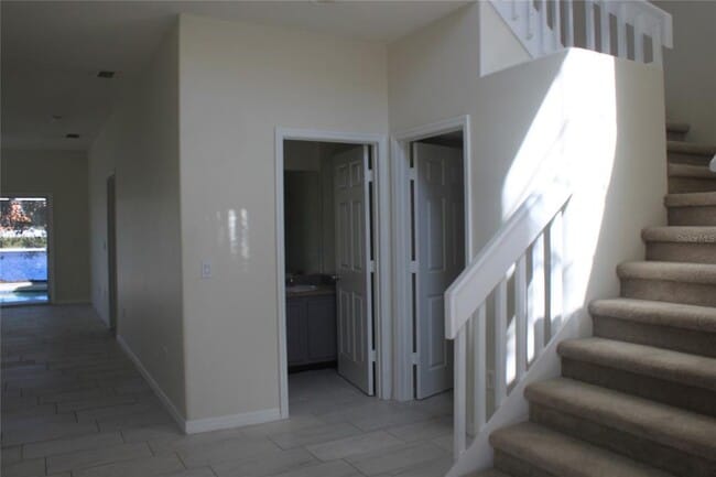 Photo - 1819 Meadow Pond Way