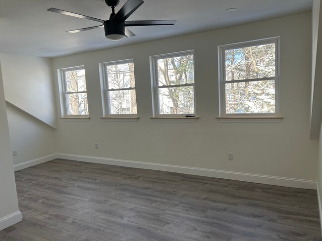 Photo - 32 Revere Ct