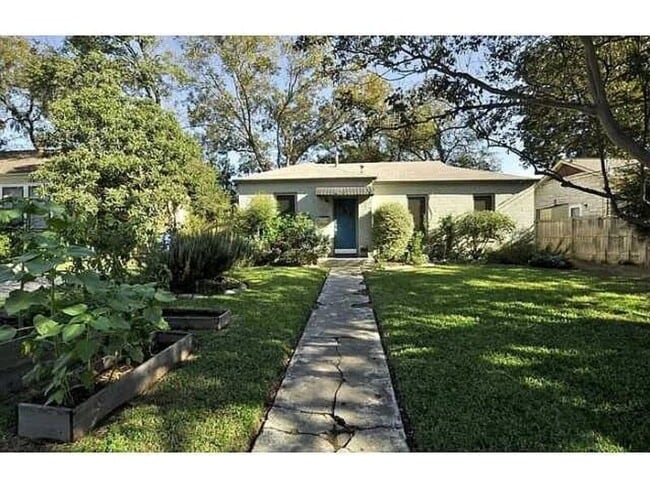 Building Photo - 3701 Hollywood Ave Rental