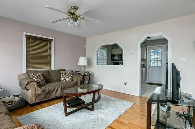 Photo - 250 N Rutherford Ave