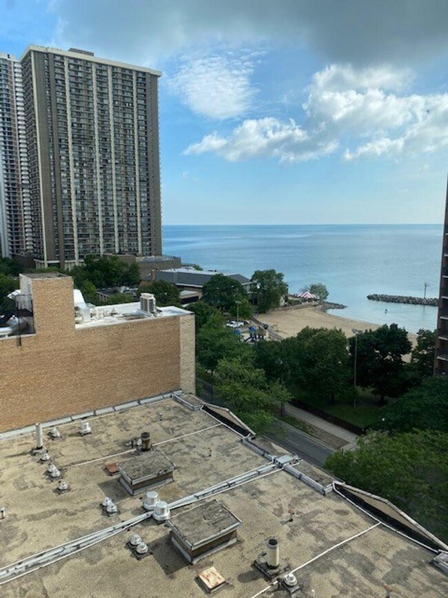 Building Photo - 0 bedroom in Chicago IL 60660 Rental
