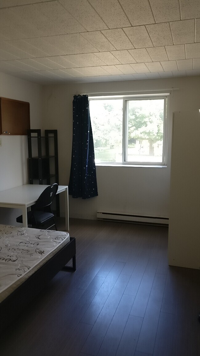 Photo - 3044 Sandwich St. Unit 201