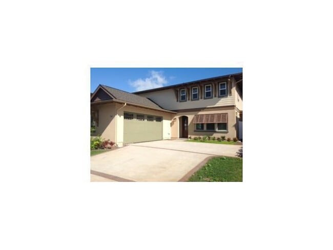 Building Photo - Executive Golf Course Home