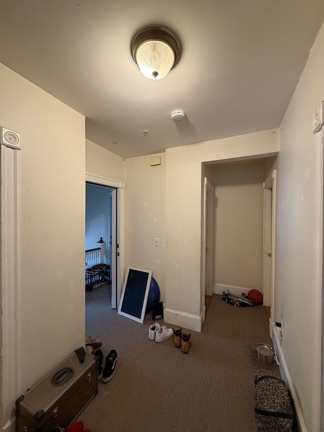 Building Photo - 62 Ridgemont St Unit 2