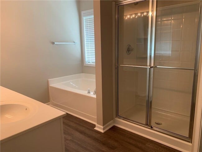 1930 Charleston Oak Cir