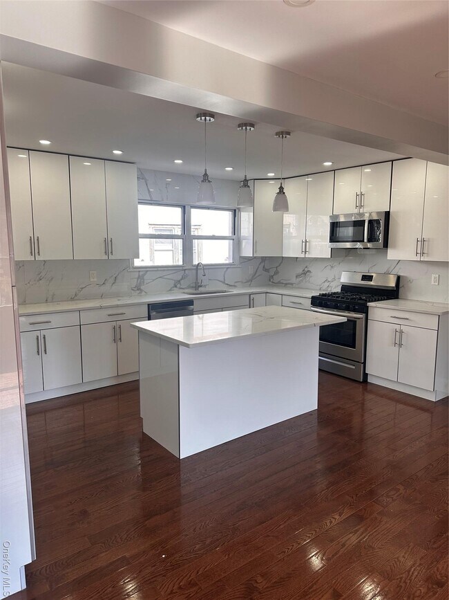 Photo - 1 Greendale Ave