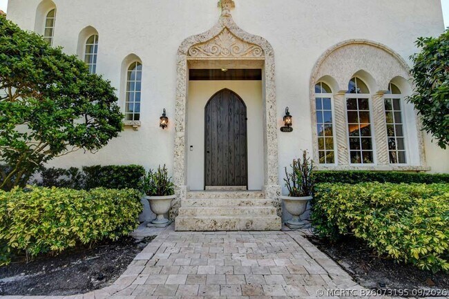 Photo - 1054 Melaleuca Rd