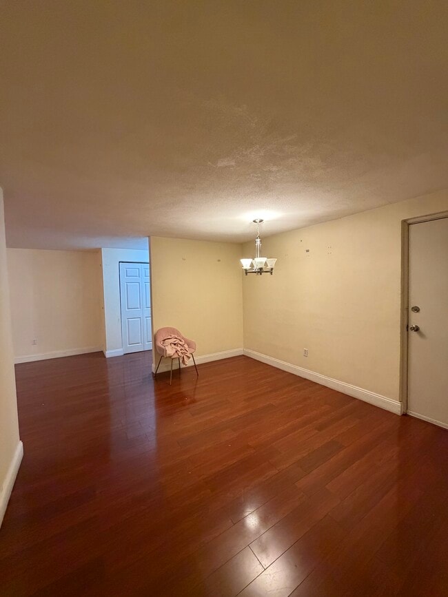 Photo - 215 Winter St