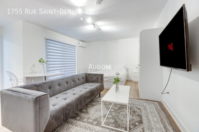 Building Photo - 1755 R. Saint-Denis Unit 4B