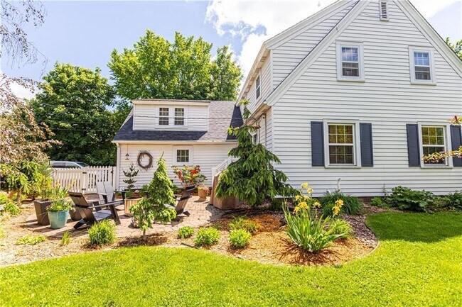 1/2 Off First Month's Rent for Stunning 4-Bedroom Home with Attached Garage and Fenced Yard
