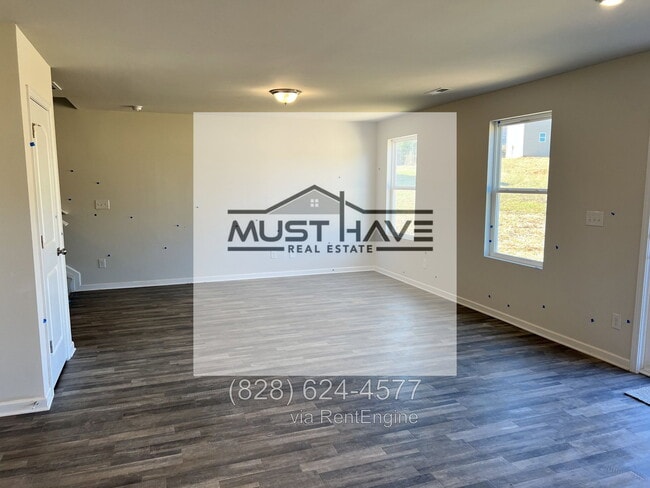 Photo - 1600 Berkshire Dr