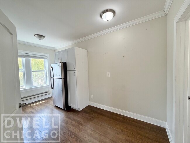 Photo - 3826 N Greenview Ave Unit 3W