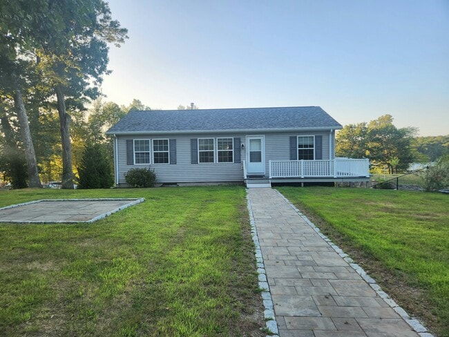 Building Photo - 32 Laurel Point Dr Rental