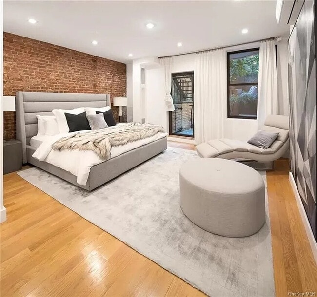 Photo - 543 3rd Ave Unit SI ID1058845P