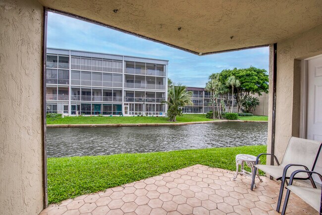 Photo - 896 N Federal Hwy Unidad 128