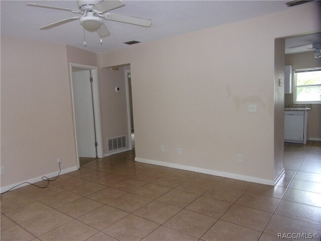 Photo - 701 Emery St